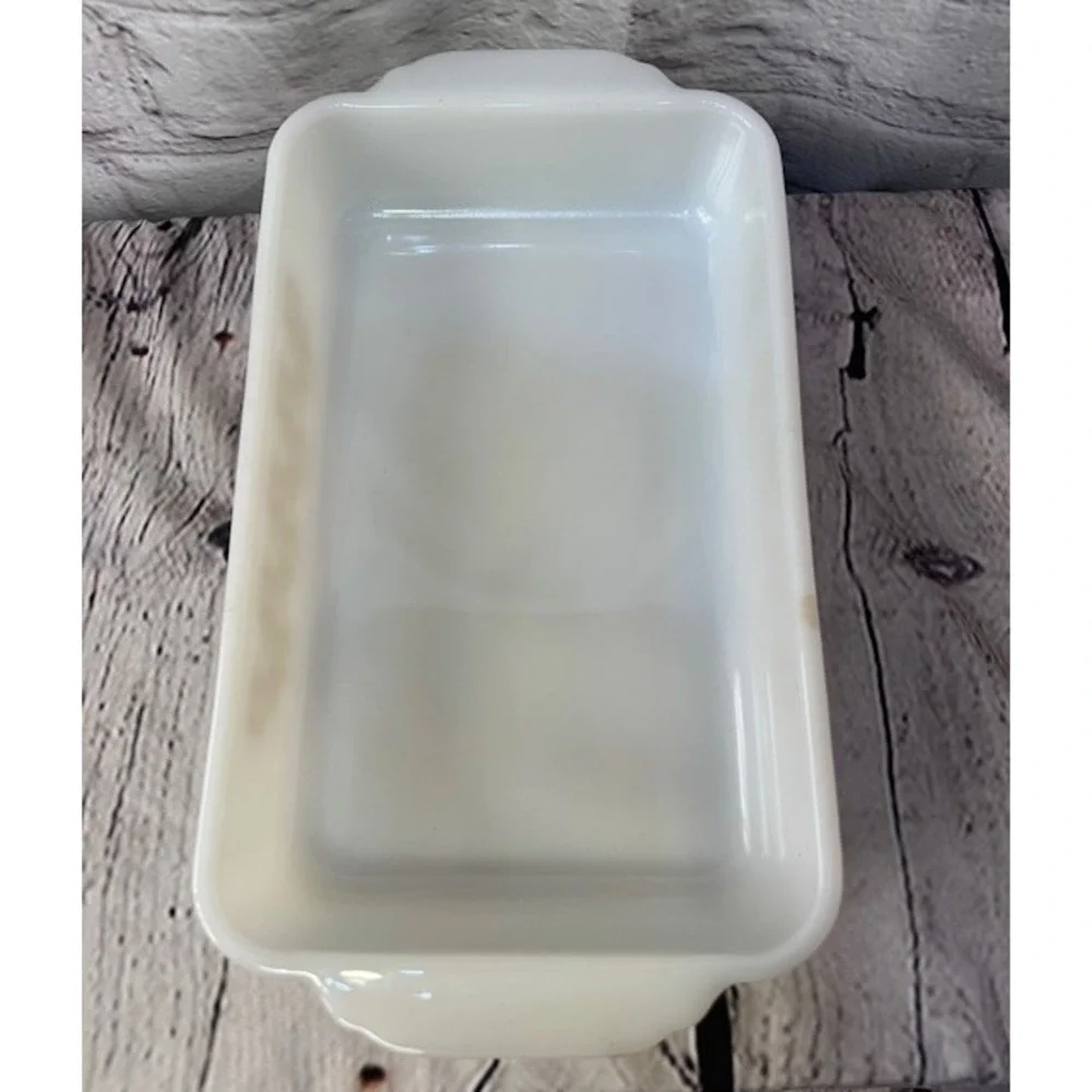 Fire King ANCHOR HOCKING‎ Casserole Dish Atomic Star Glow 7 X 12 Inch White Milk